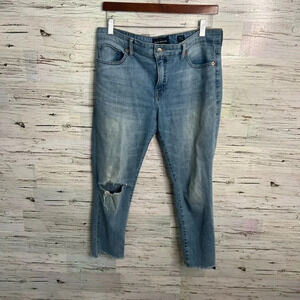 Lucky brand mid rise, skinny  Ava ankle jeans size 10/30 distressed